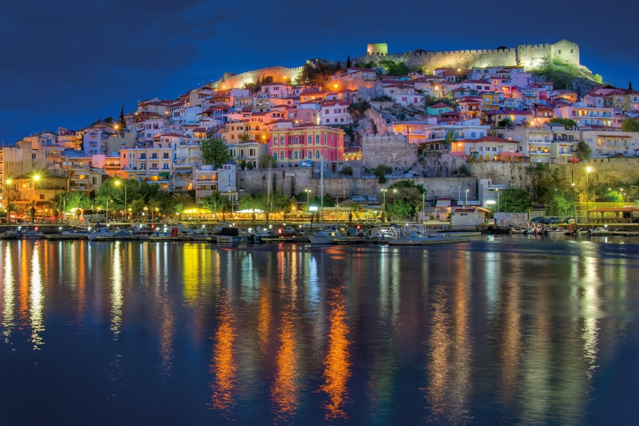 kavala-night